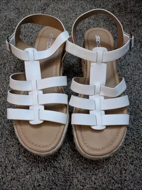 Soda White Strappy T-Bar Gladiator Sandals